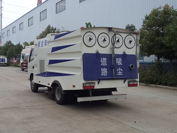 東風小多利卡吸塵車