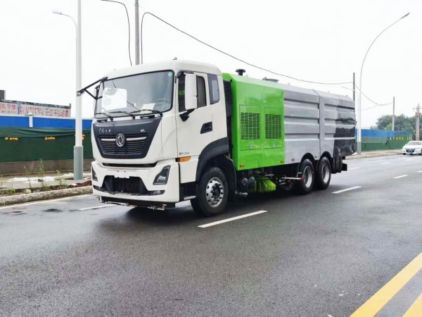 東風(fēng)天龍洗掃車